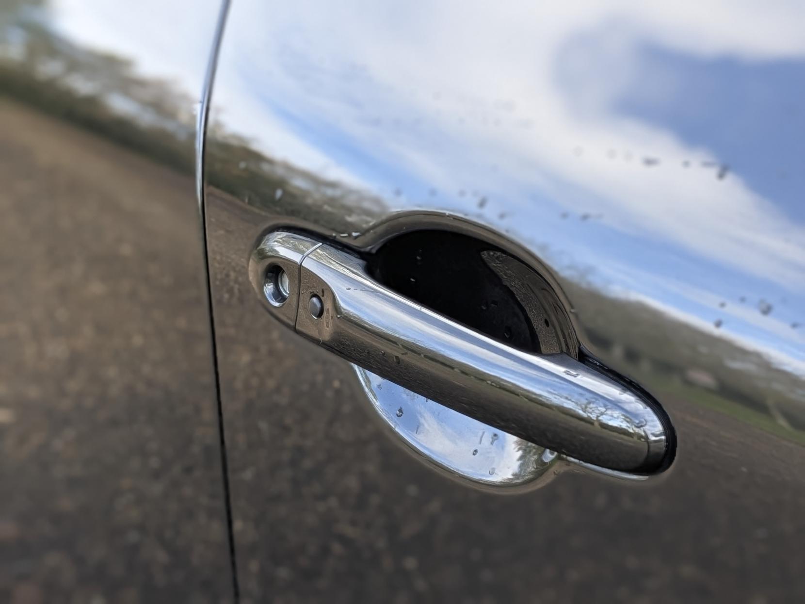 Nissan Juke 1.2 DIG-T Tekna SUV 5dr Petrol Manual Euro 6 (s/s) (115 ps)