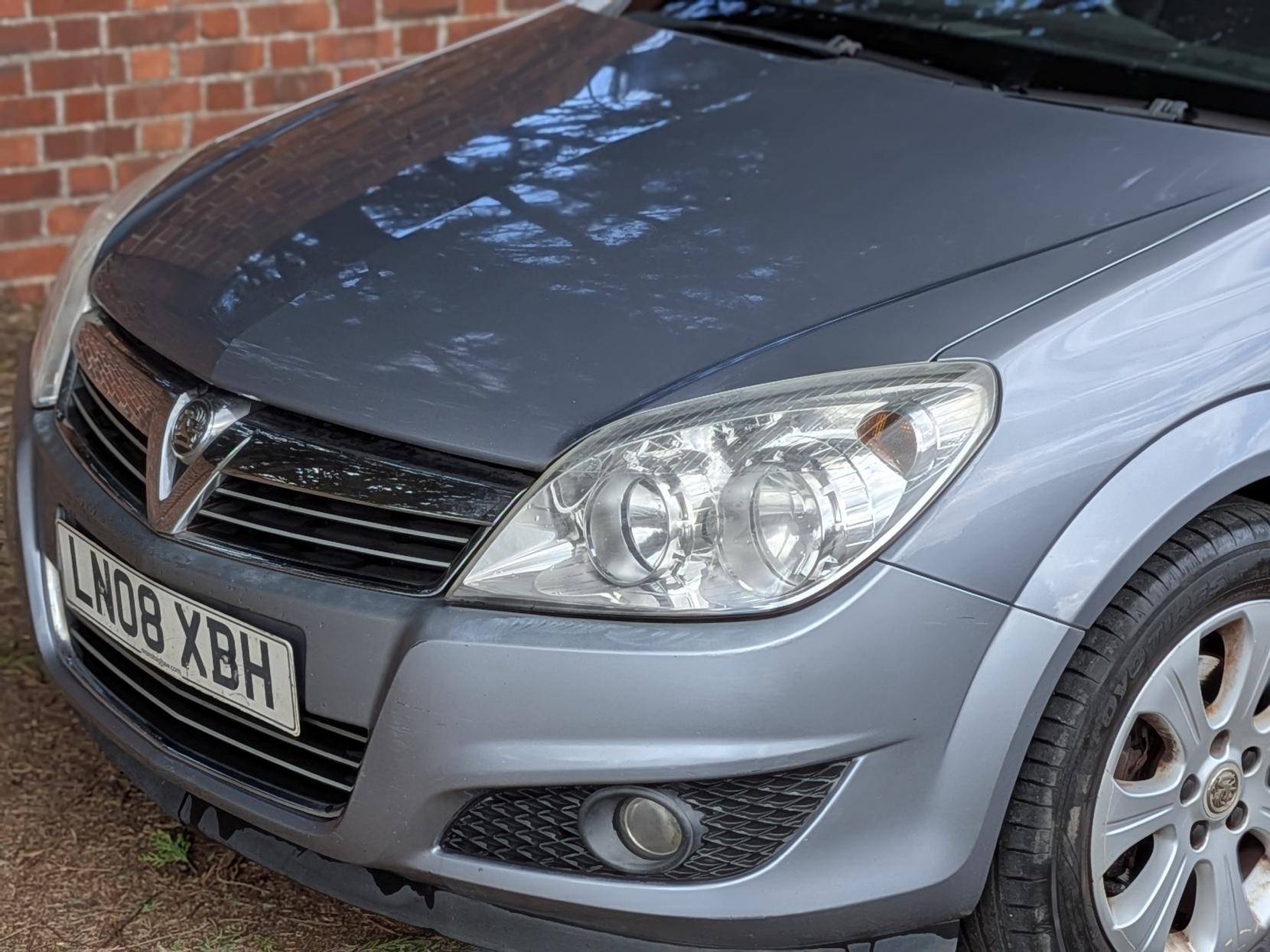 Vauxhall Astra 1.6 VVT 16v Breeze Hatchback 5dr Petrol Manual (156 g/km, 113 bhp)