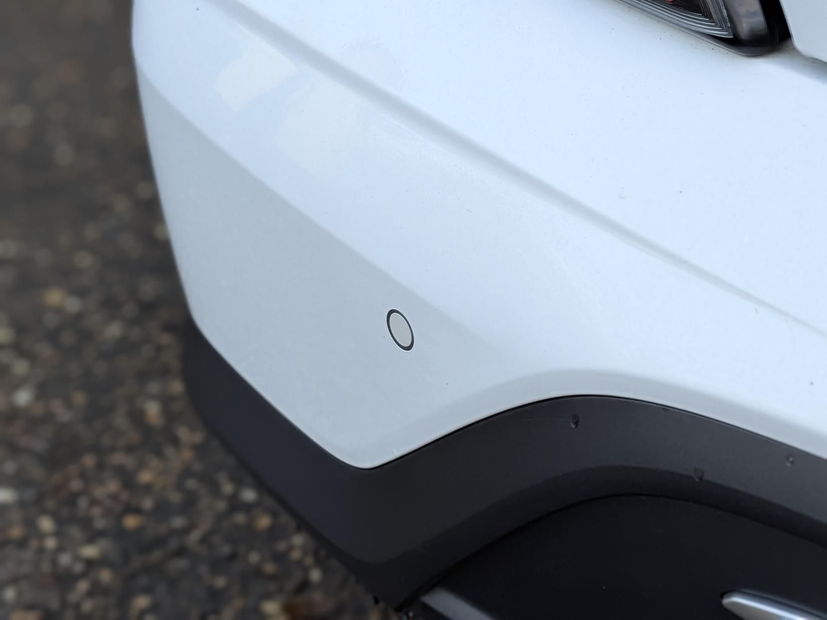 Hyundai KONA 64kWh Premium SUV 5dr Electric Auto (10.5kW Charger) (204 ps)