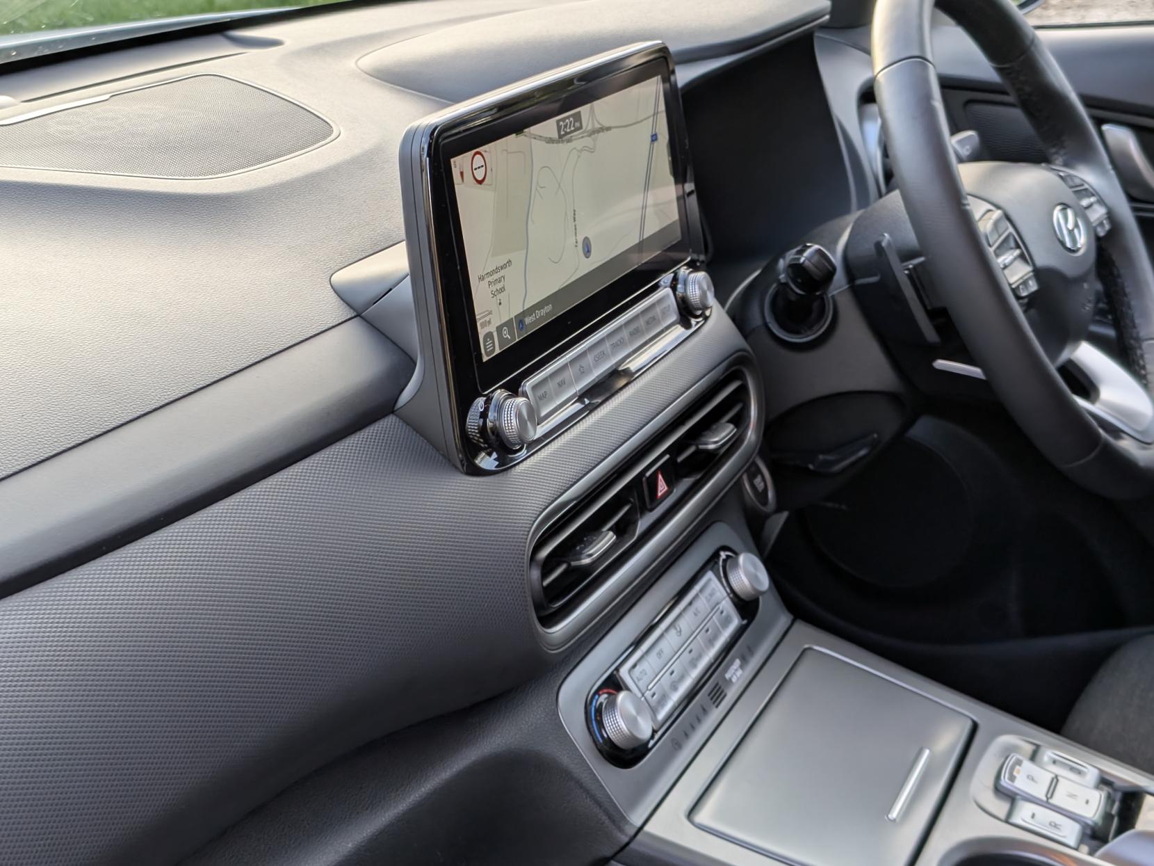 Hyundai KONA 64kWh Premium SUV 5dr Electric Auto (10.5kW Charger) (204 ps)