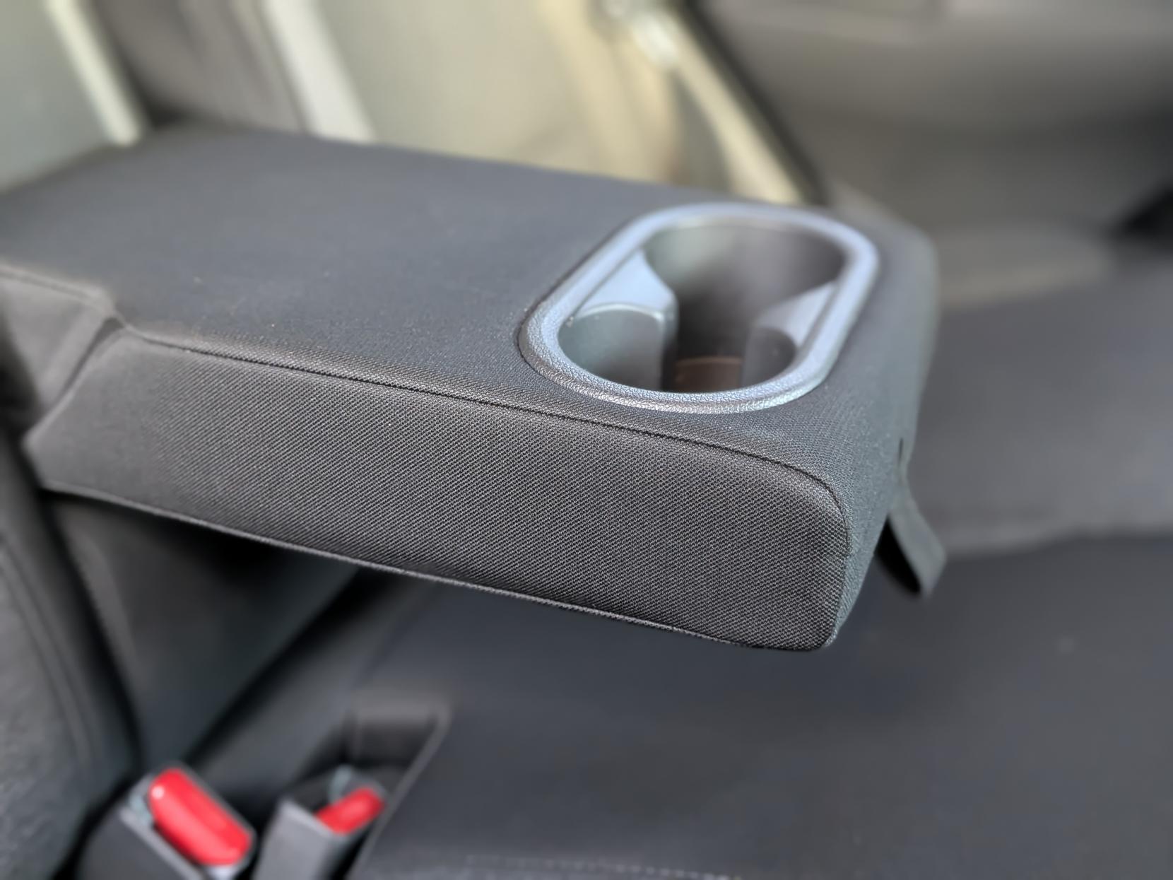 Hyundai KONA 64kWh Premium SUV 5dr Electric Auto (10.5kW Charger) (204 ps)