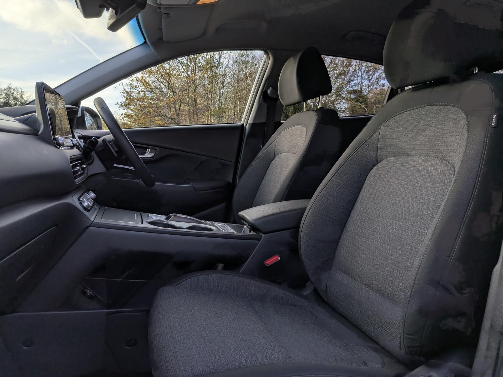 Hyundai KONA 64kWh Premium SUV 5dr Electric Auto (10.5kW Charger) (204 ps)