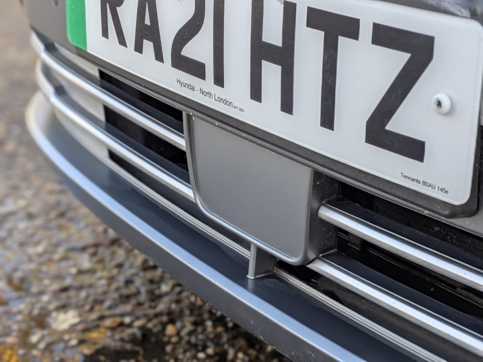 Hyundai KONA 64kWh Premium SUV 5dr Electric Auto (10.5kW Charger) (204 ps)