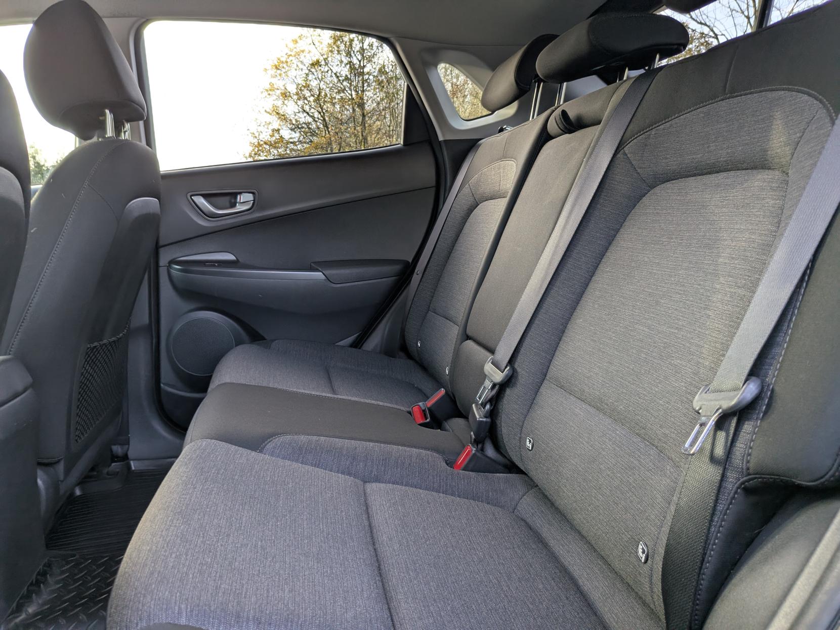 Hyundai KONA 64kWh Premium SUV 5dr Electric Auto (10.5kW Charger) (204 ps)