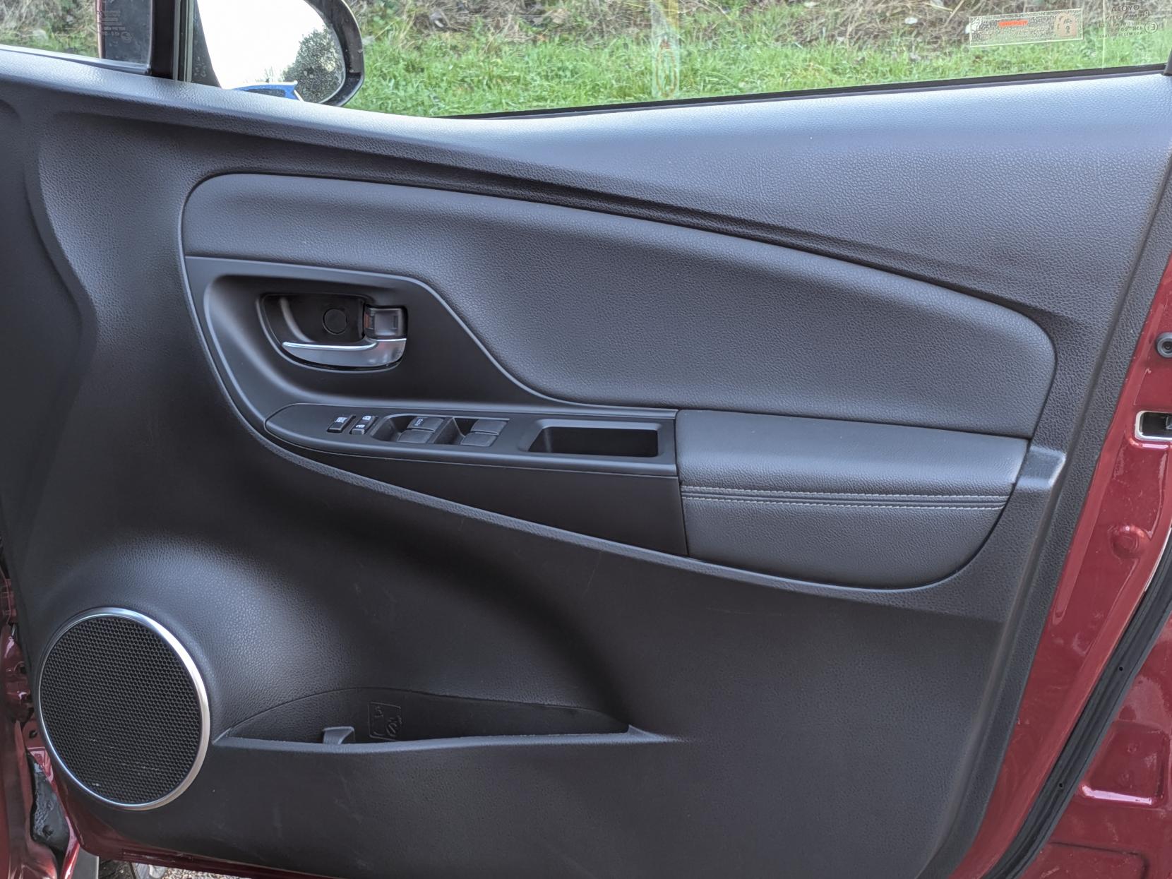 Toyota Yaris 1.5 VVT-h Excel Hatchback 5dr Petrol Hybrid E-CVT Euro 6 (s/s) (15in Alloy) (100 ps)