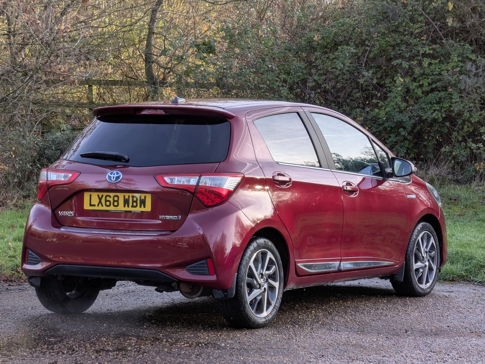 Toyota Yaris 1.5 VVT-h Excel Hatchback 5dr Petrol Hybrid E-CVT Euro 6 (s/s) (15in Alloy) (100 ps)