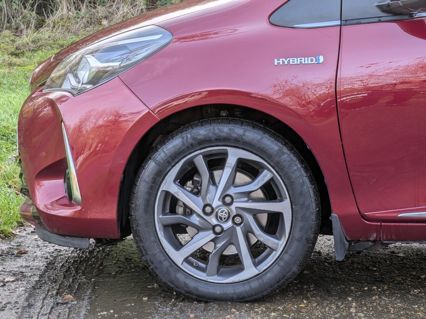 Toyota Yaris 1.5 VVT-h Excel Hatchback 5dr Petrol Hybrid E-CVT Euro 6 (s/s) (15in Alloy) (100 ps)