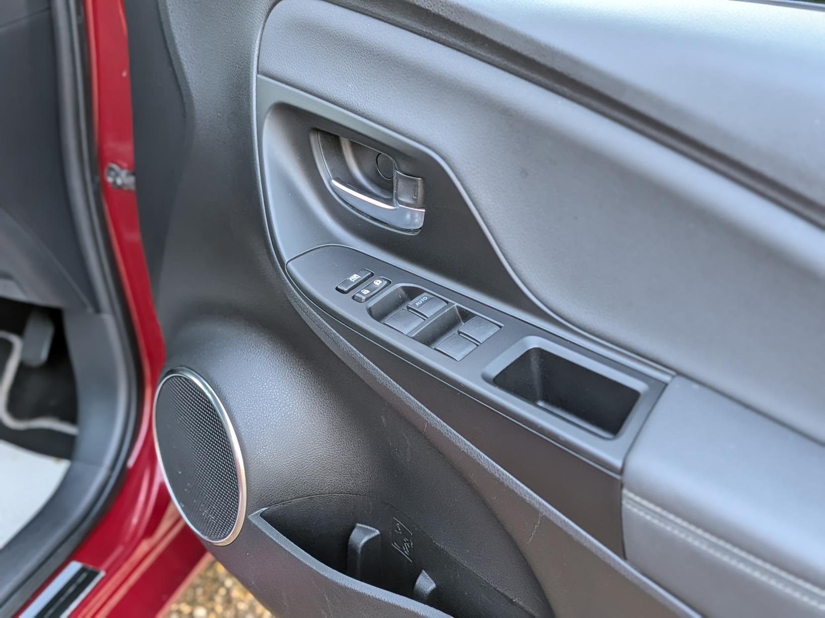 Toyota Yaris 1.5 VVT-h Excel Hatchback 5dr Petrol Hybrid E-CVT Euro 6 (s/s) (15in Alloy) (100 ps)