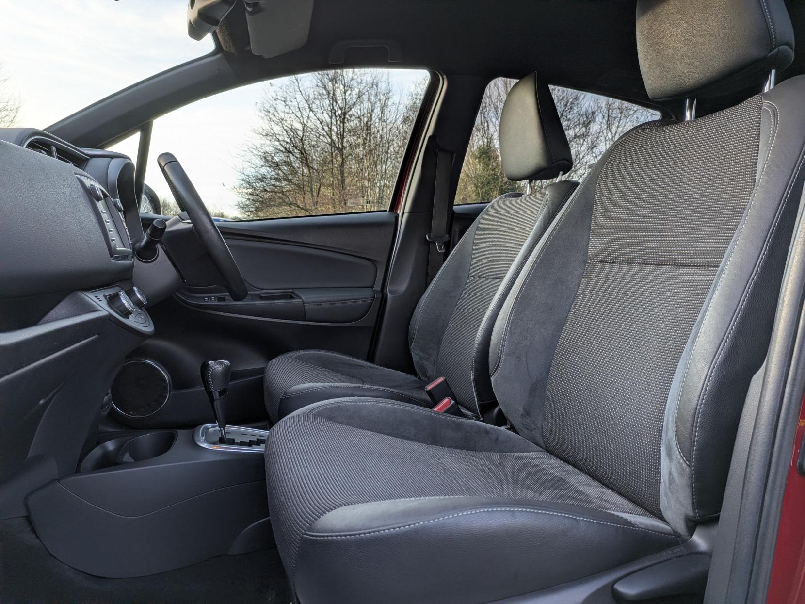 Toyota Yaris 1.5 VVT-h Excel Hatchback 5dr Petrol Hybrid E-CVT Euro 6 (s/s) (15in Alloy) (100 ps)