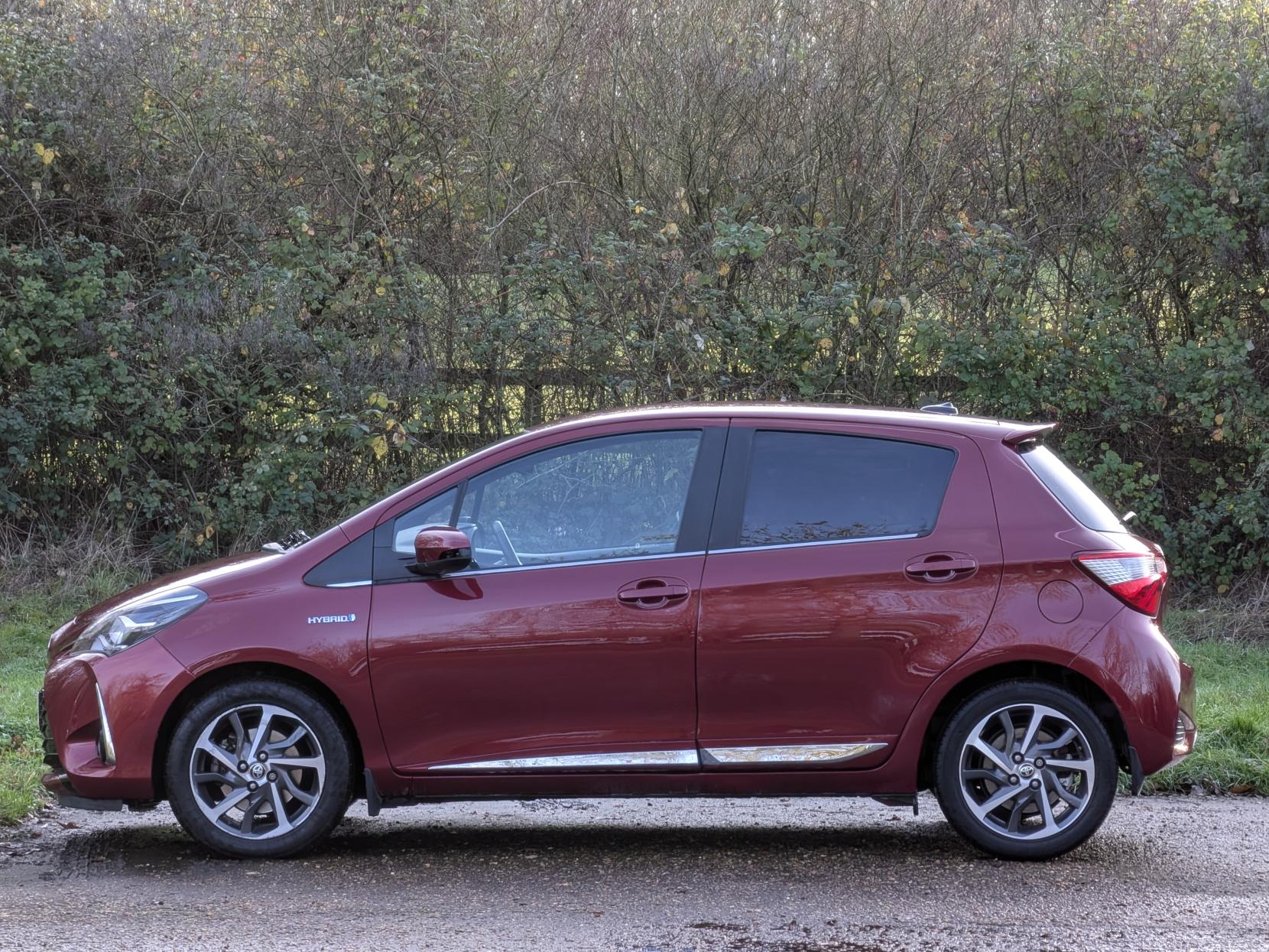 Toyota Yaris 1.5 VVT-h Excel Hatchback 5dr Petrol Hybrid E-CVT Euro 6 (s/s) (15in Alloy) (100 ps)