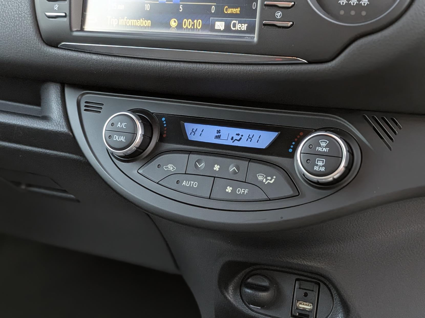 Toyota Yaris 1.5 VVT-h Excel Hatchback 5dr Petrol Hybrid E-CVT Euro 6 (s/s) (15in Alloy) (100 ps)