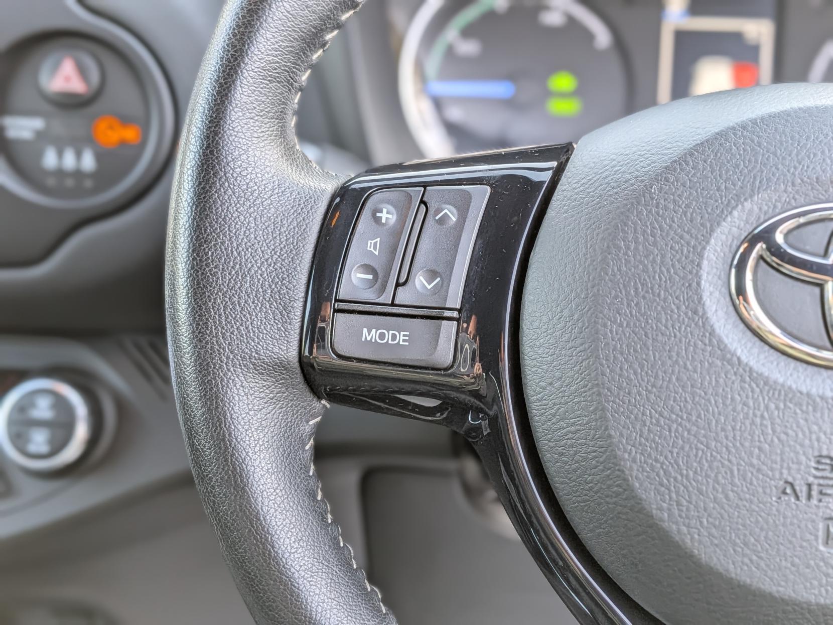 Toyota Yaris 1.5 VVT-h Excel Hatchback 5dr Petrol Hybrid E-CVT Euro 6 (s/s) (15in Alloy) (100 ps)