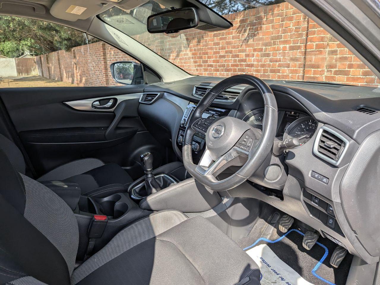 Nissan Qashqai 1.2 DIG-T N-Connecta SUV 5dr Petrol Manual Euro 6 (s/s) (115 ps)