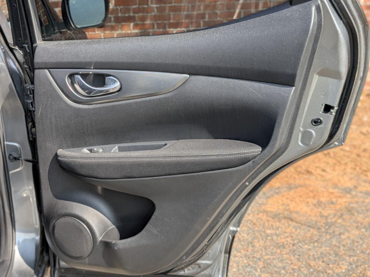 Nissan Qashqai 1.2 DIG-T N-Connecta SUV 5dr Petrol Manual Euro 6 (s/s) (115 ps)