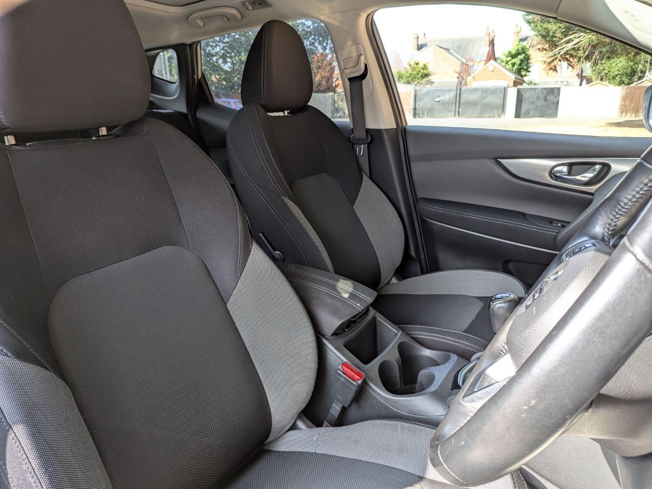 Nissan Qashqai 1.2 DIG-T N-Connecta SUV 5dr Petrol Manual Euro 6 (s/s) (115 ps)