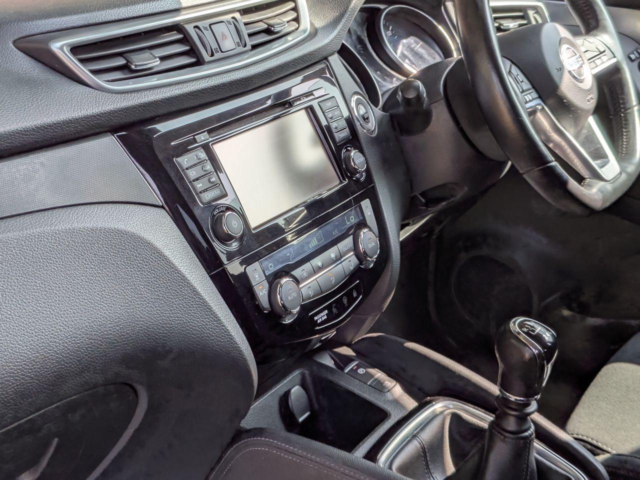 Nissan Qashqai 1.2 DIG-T N-Connecta SUV 5dr Petrol Manual Euro 6 (s/s) (115 ps)