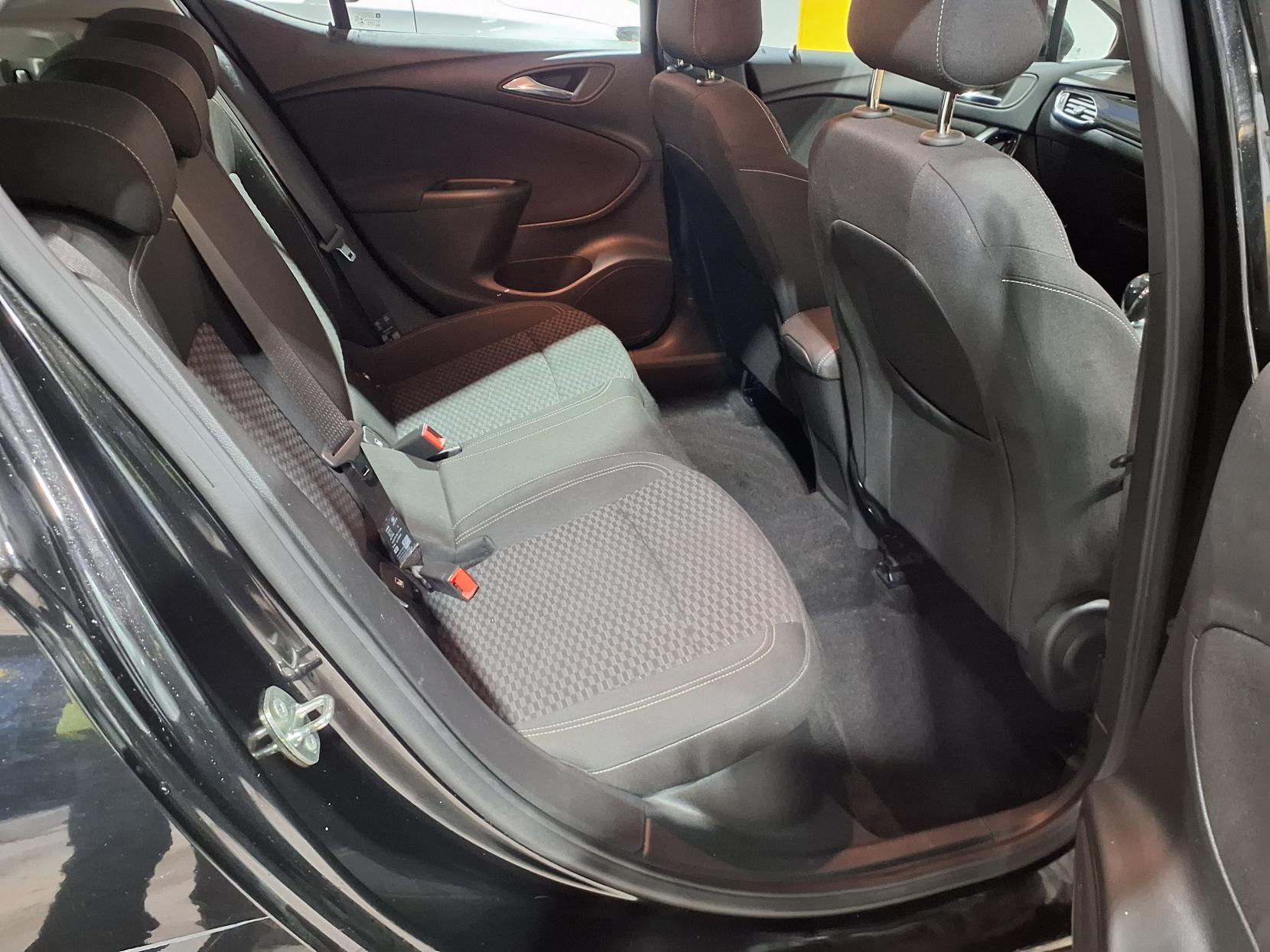 Vauxhall Astra 1.4i Turbo SRi Hatchback 5dr Petrol Manual Euro 6 (150 ps)