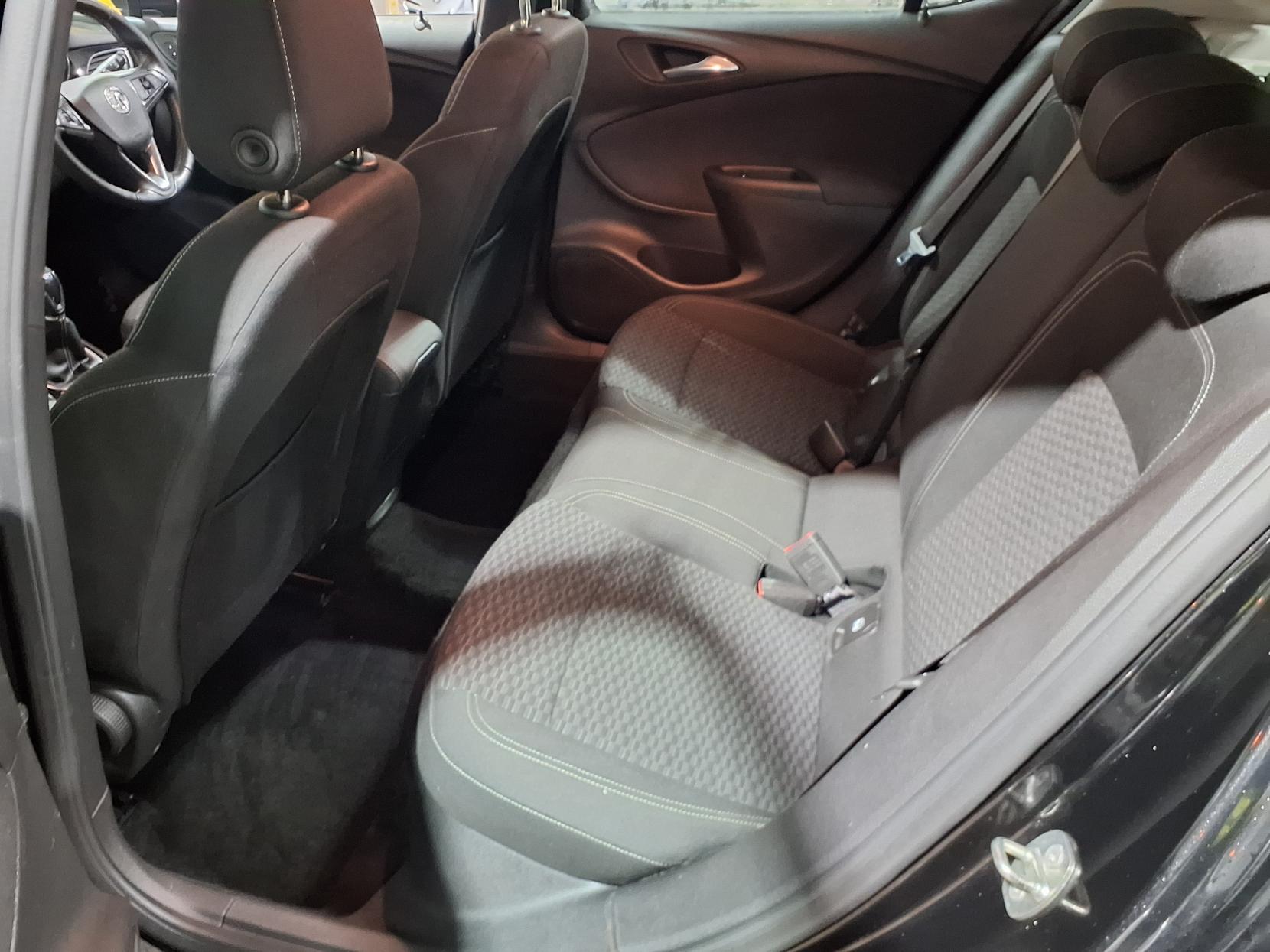 Vauxhall Astra 1.4i Turbo SRi Hatchback 5dr Petrol Manual Euro 6 (150 ps)