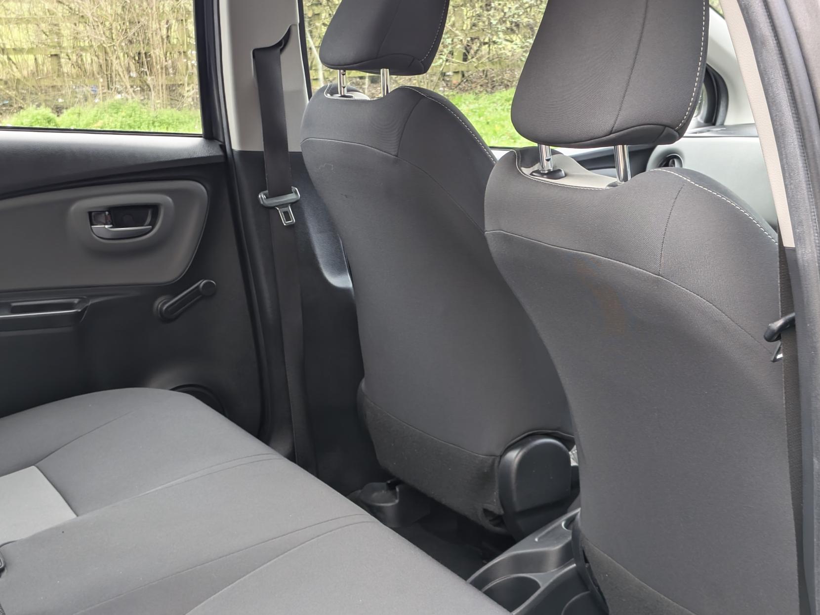 Toyota Yaris 1.5 VVT-h Icon Hatchback 5dr Petrol Hybrid E-CVT Euro 6 (s/s) (100 ps)