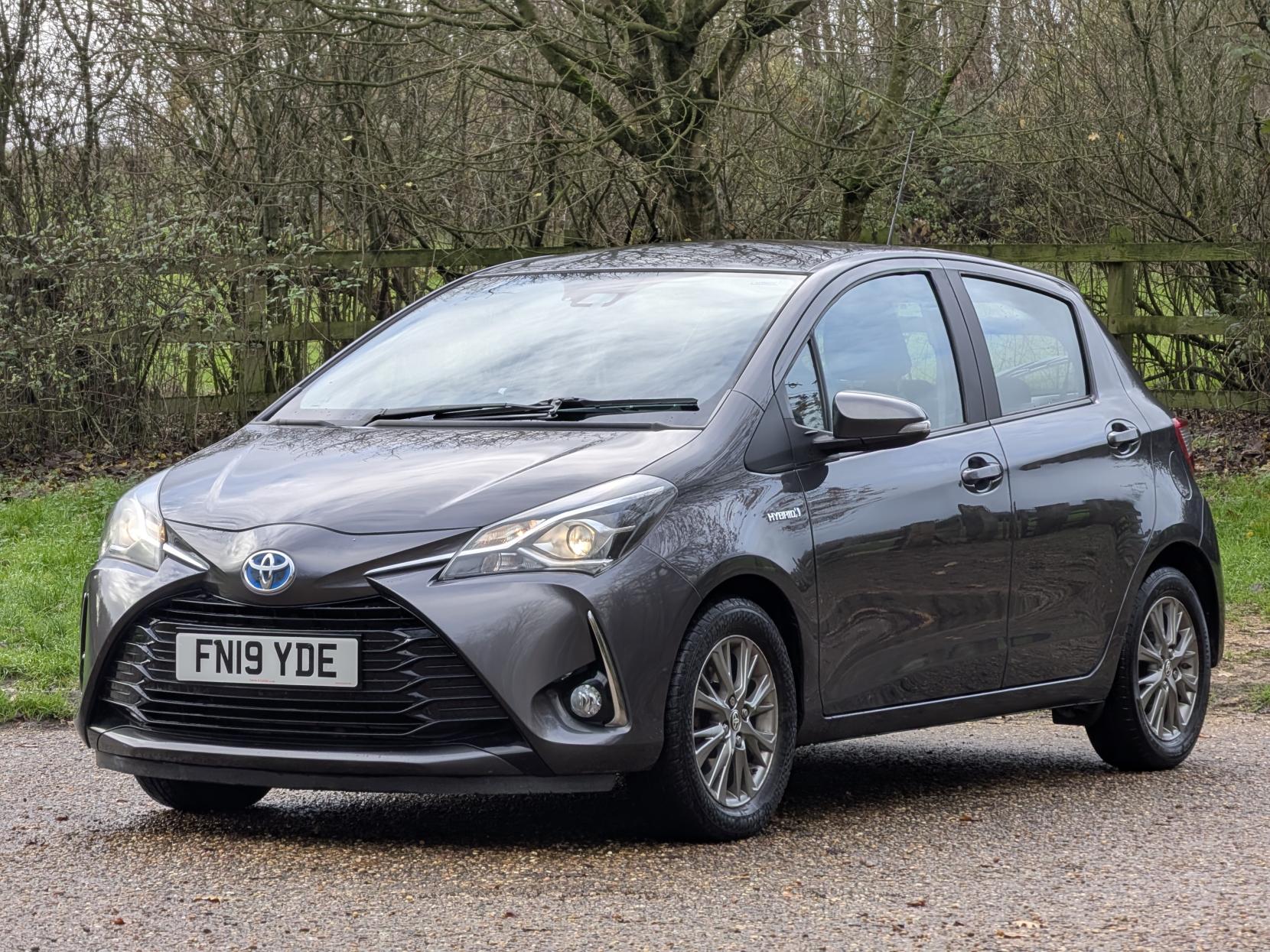 Toyota Yaris 1.5 VVT-h Icon Hatchback 5dr Petrol Hybrid E-CVT Euro 6 (s/s) (100 ps)