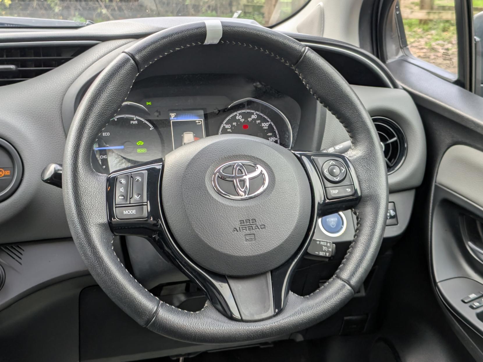 Toyota Yaris 1.5 VVT-h Icon Hatchback 5dr Petrol Hybrid E-CVT Euro 6 (s/s) (100 ps)