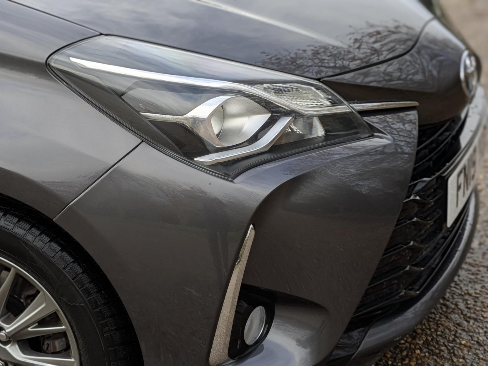 Toyota Yaris 1.5 VVT-h Icon Hatchback 5dr Petrol Hybrid E-CVT Euro 6 (s/s) (100 ps)