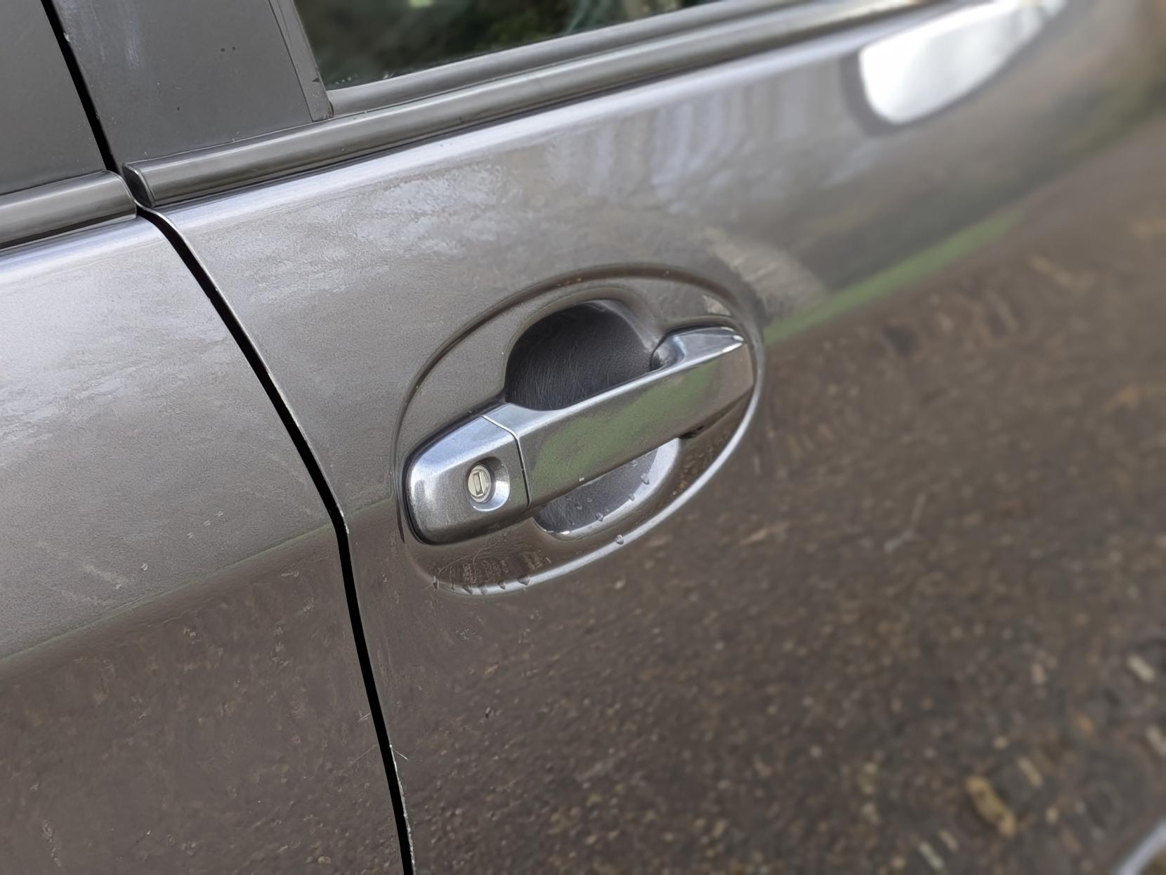 Toyota Yaris 1.5 VVT-h Icon Hatchback 5dr Petrol Hybrid E-CVT Euro 6 (s/s) (100 ps)