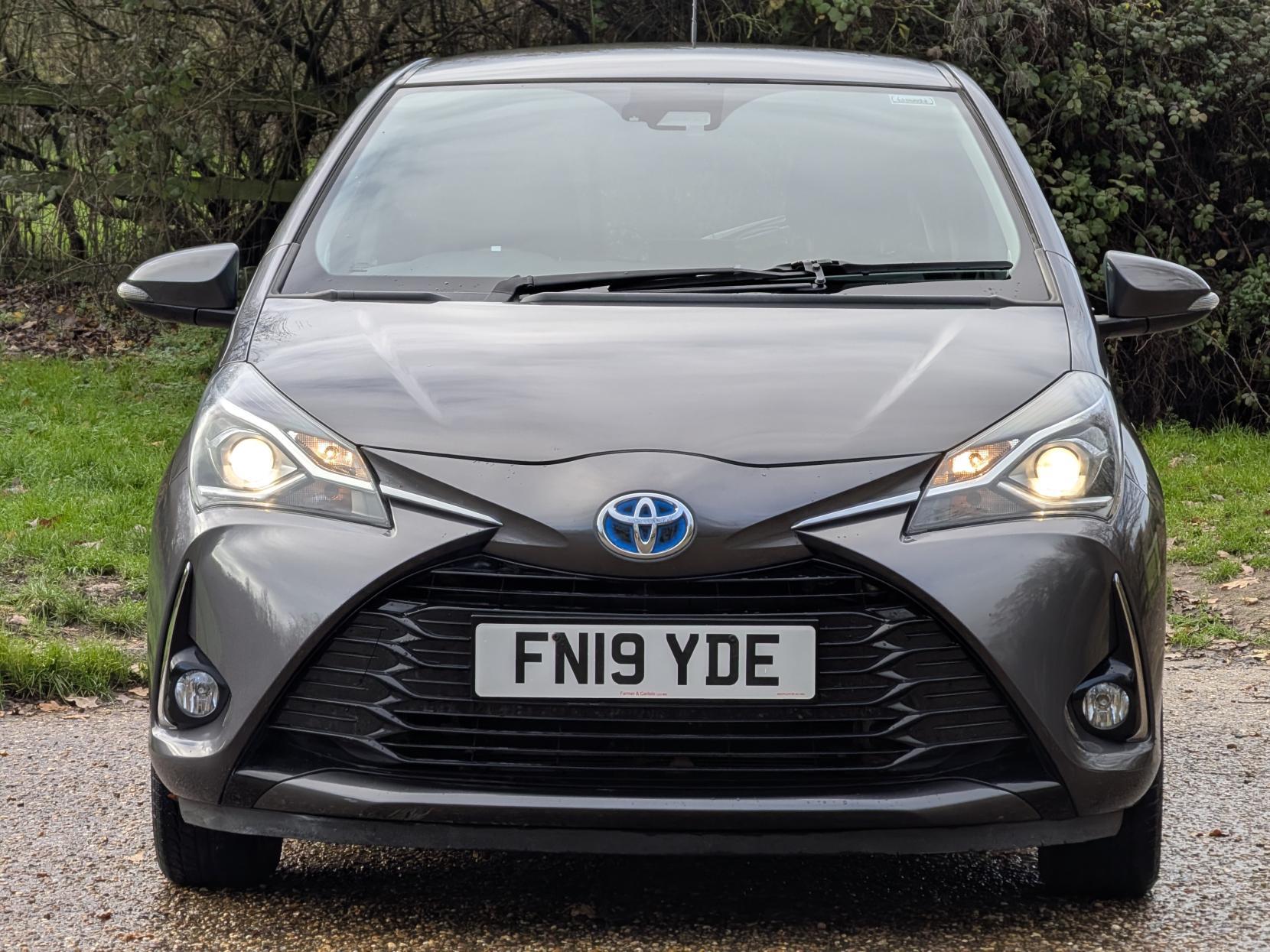 Toyota Yaris 1.5 VVT-h Icon Hatchback 5dr Petrol Hybrid E-CVT Euro 6 (s/s) (100 ps)