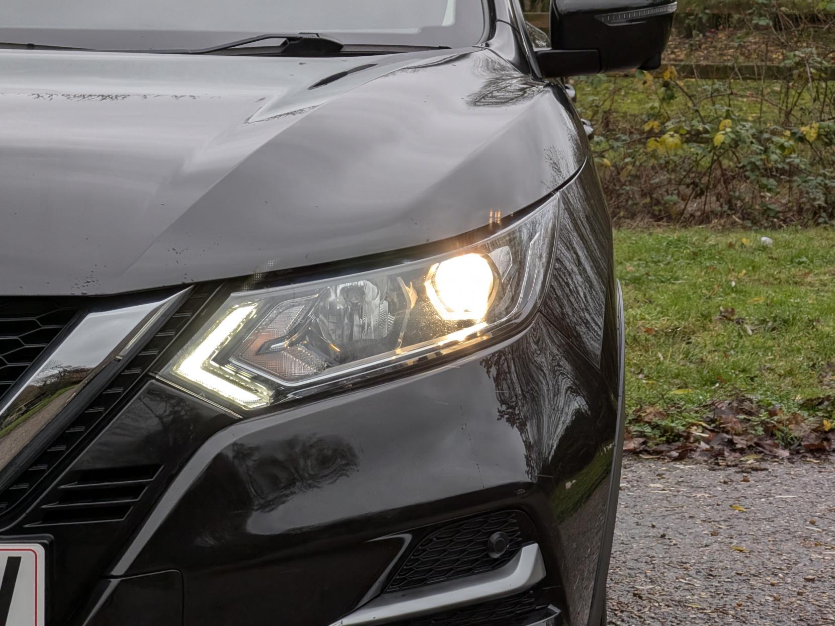 Nissan Qashqai 1.2 DIG-T N-Connecta SUV 5dr Petrol Manual Euro 6 (s/s) (115 ps)