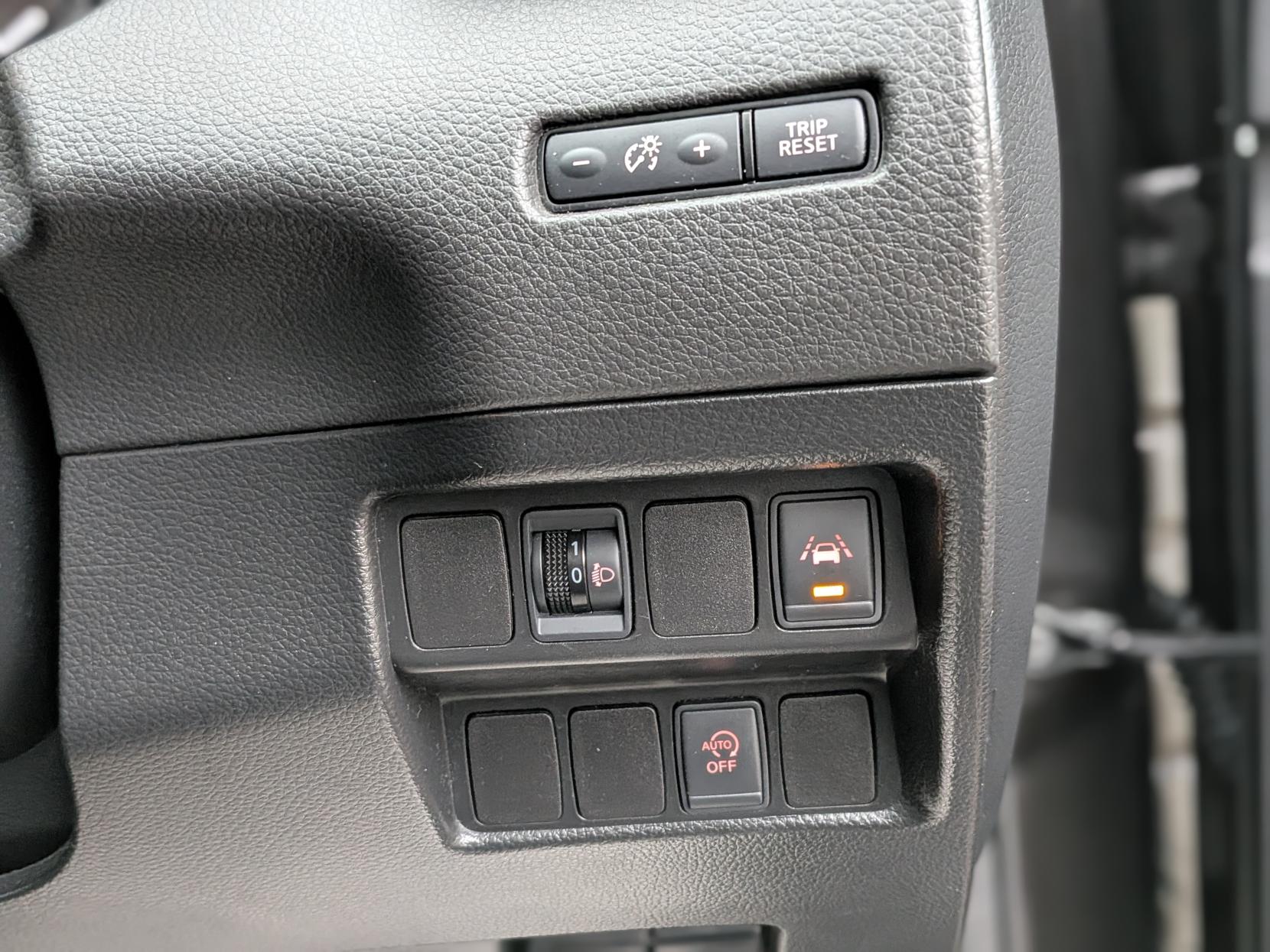 Nissan Qashqai 1.2 DIG-T N-Connecta SUV 5dr Petrol Manual Euro 6 (s/s) (115 ps)