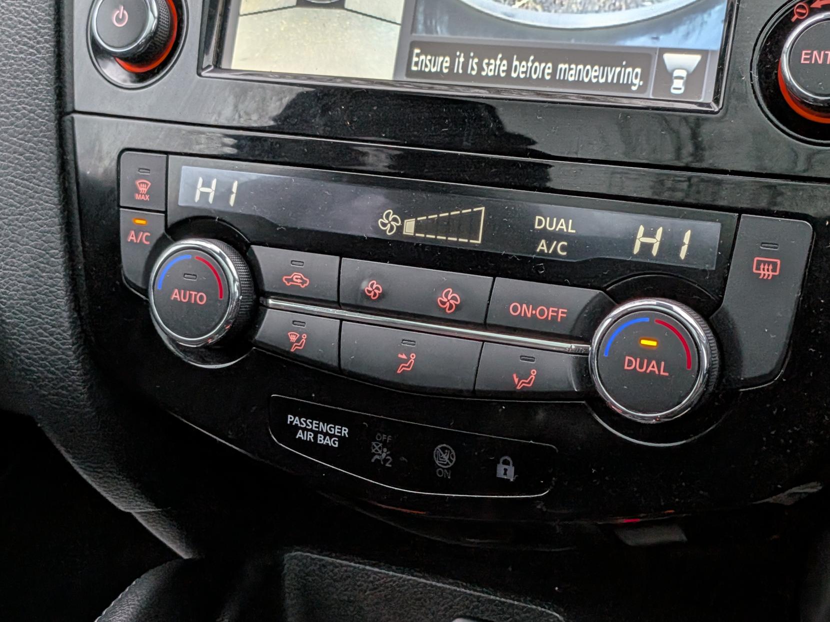 Nissan Qashqai 1.2 DIG-T N-Connecta SUV 5dr Petrol Manual Euro 6 (s/s) (115 ps)