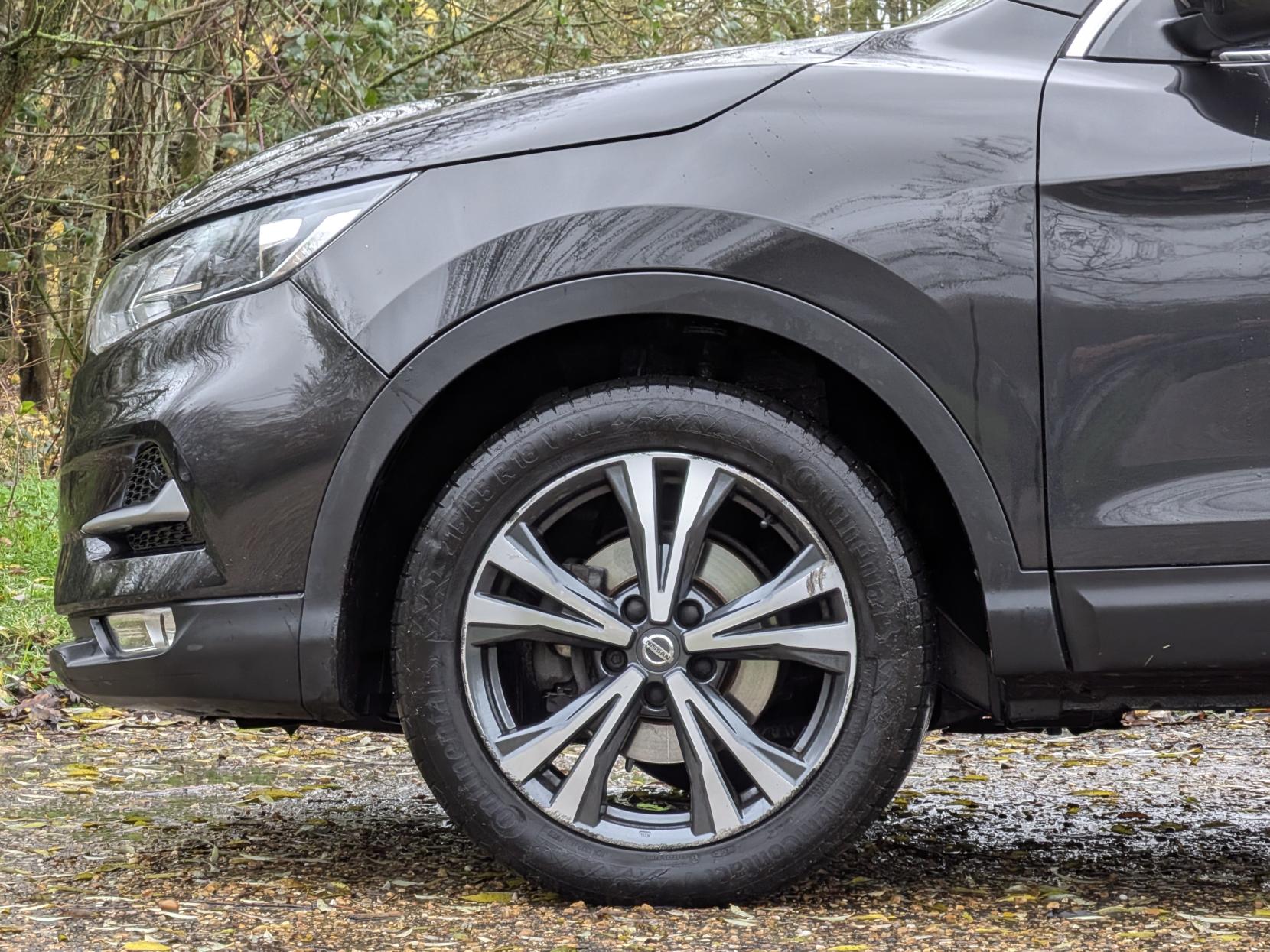 Nissan Qashqai 1.2 DIG-T N-Connecta SUV 5dr Petrol Manual Euro 6 (s/s) (115 ps)