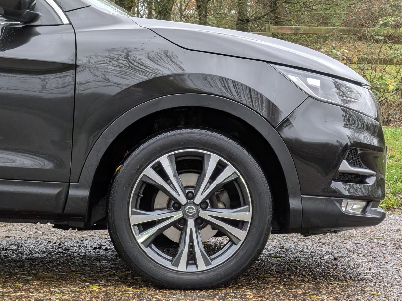 Nissan Qashqai 1.2 DIG-T N-Connecta SUV 5dr Petrol Manual Euro 6 (s/s) (115 ps)