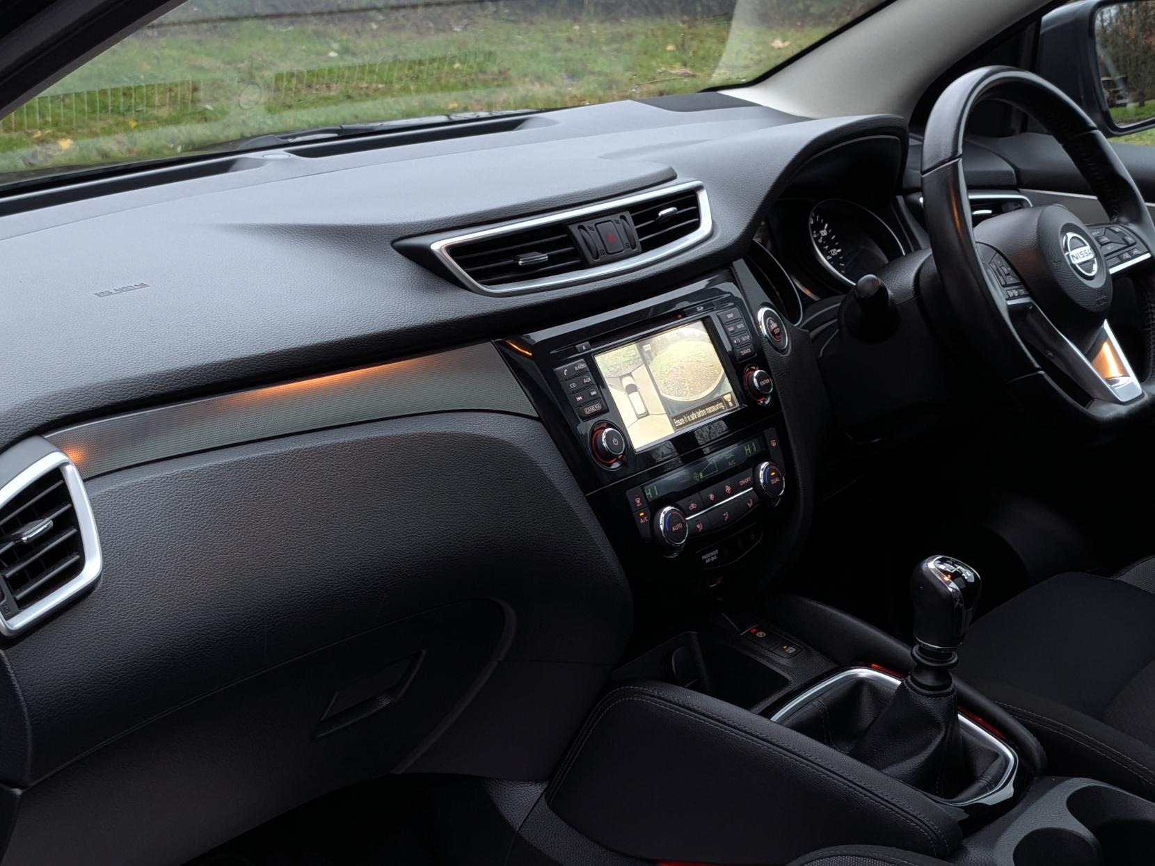 Nissan Qashqai 1.2 DIG-T N-Connecta SUV 5dr Petrol Manual Euro 6 (s/s) (115 ps)