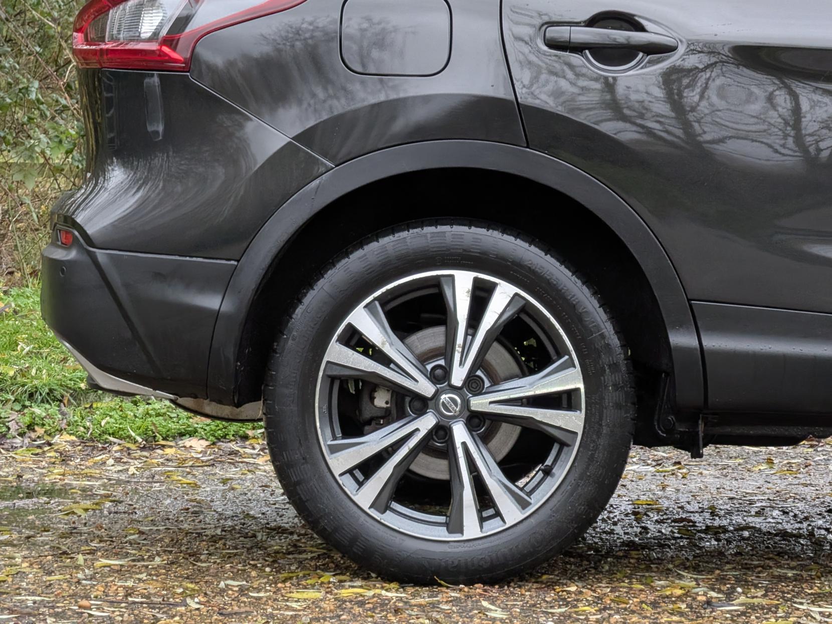 Nissan Qashqai 1.2 DIG-T N-Connecta SUV 5dr Petrol Manual Euro 6 (s/s) (115 ps)