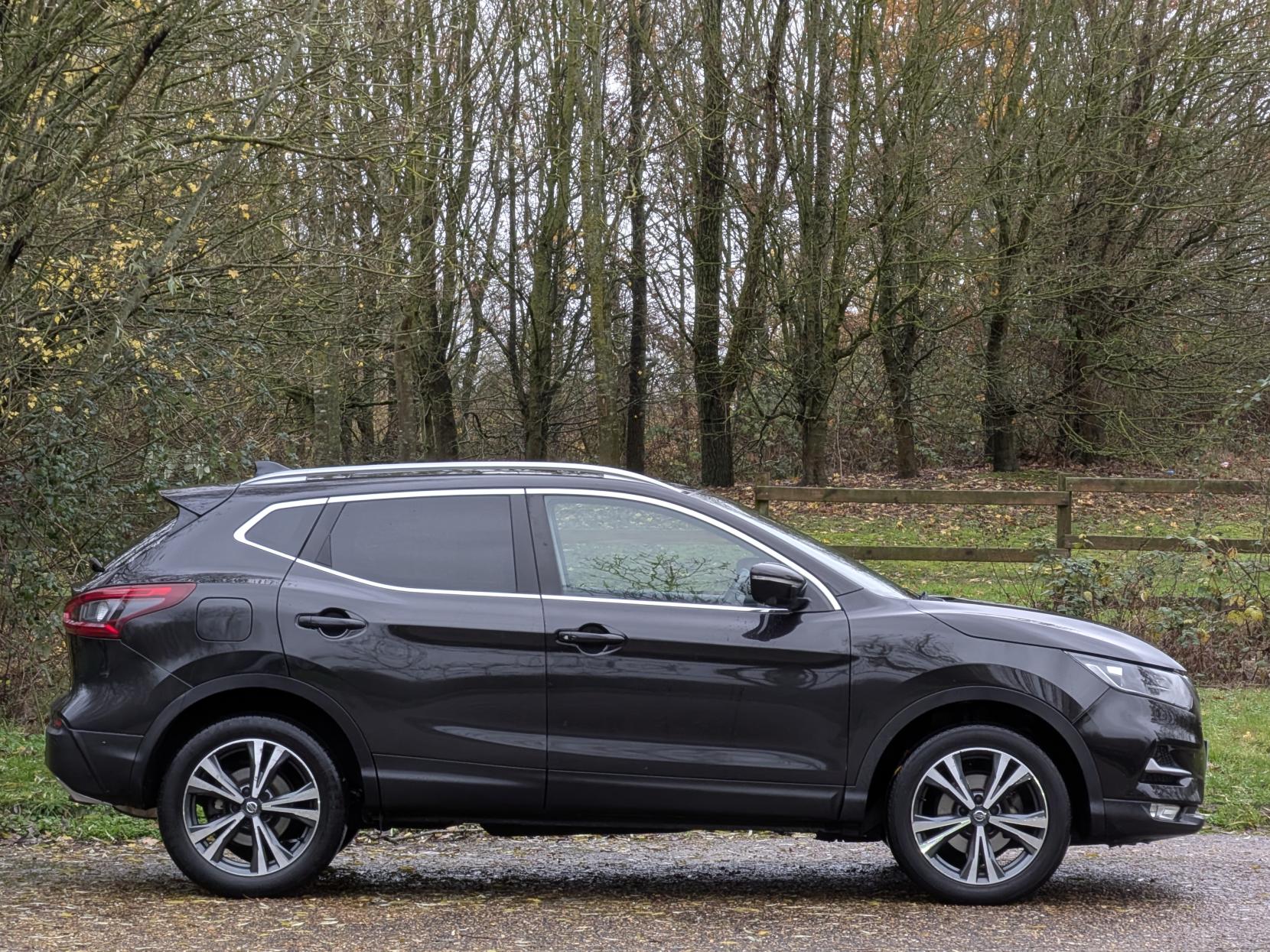 Nissan Qashqai 1.2 DIG-T N-Connecta SUV 5dr Petrol Manual Euro 6 (s/s) (115 ps)