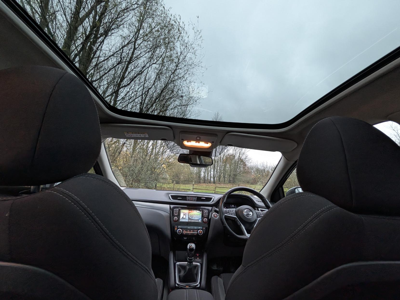 Nissan Qashqai 1.2 DIG-T N-Connecta SUV 5dr Petrol Manual Euro 6 (s/s) (115 ps)