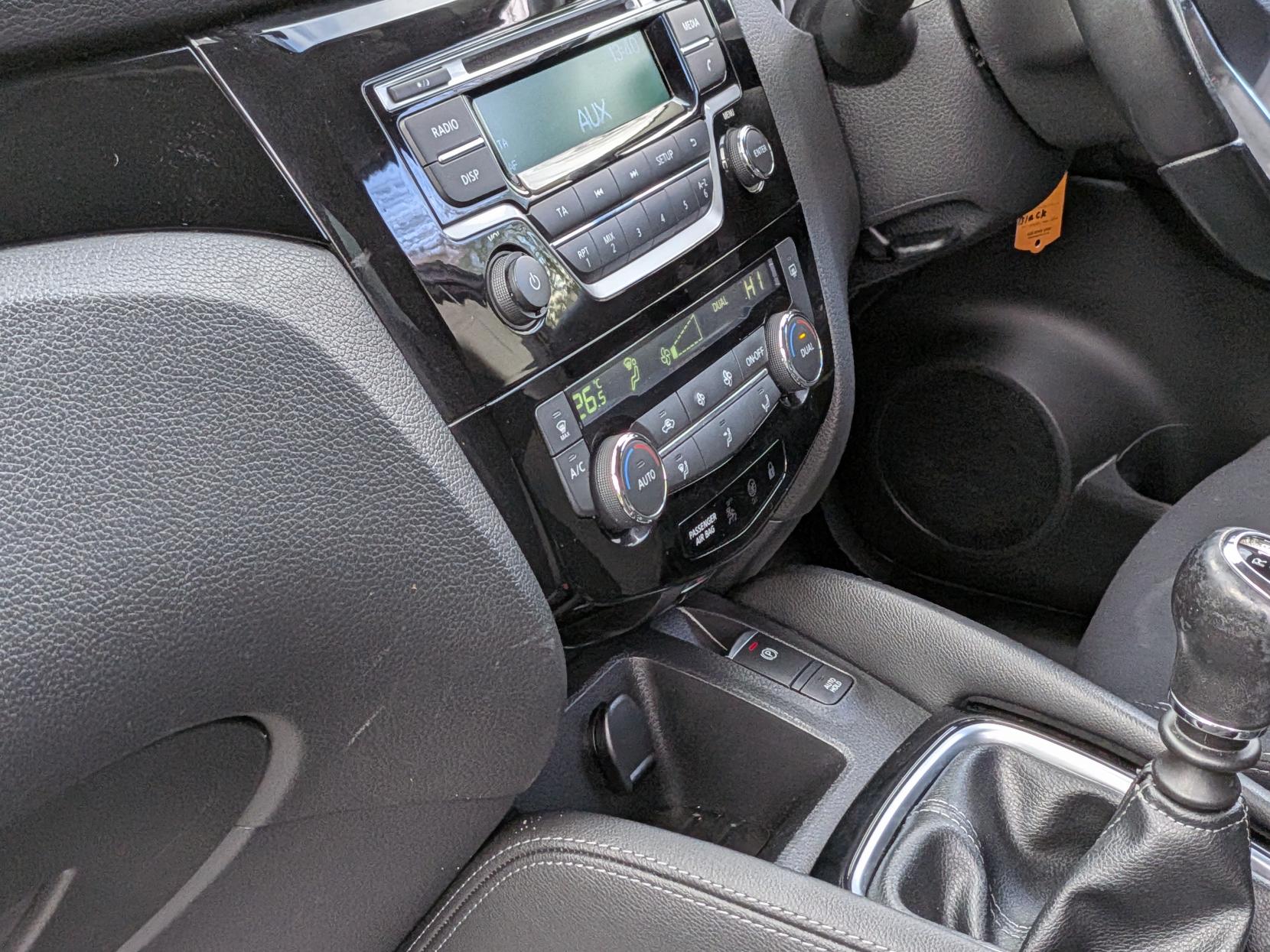 Nissan Qashqai 1.2 DIG-T Acenta SUV 5dr Petrol Manual Euro 6 (s/s) (115 ps)