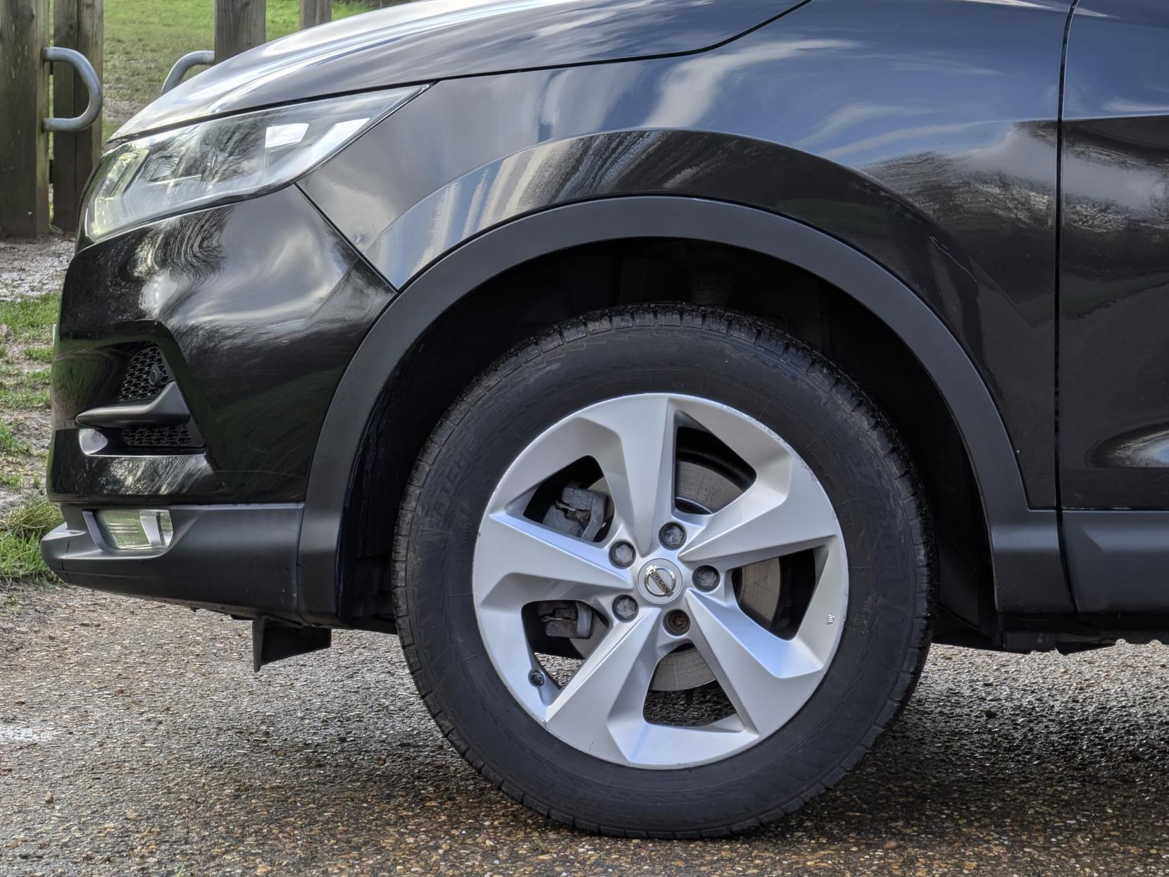 Nissan Qashqai 1.2 DIG-T Acenta SUV 5dr Petrol Manual Euro 6 (s/s) (115 ps)