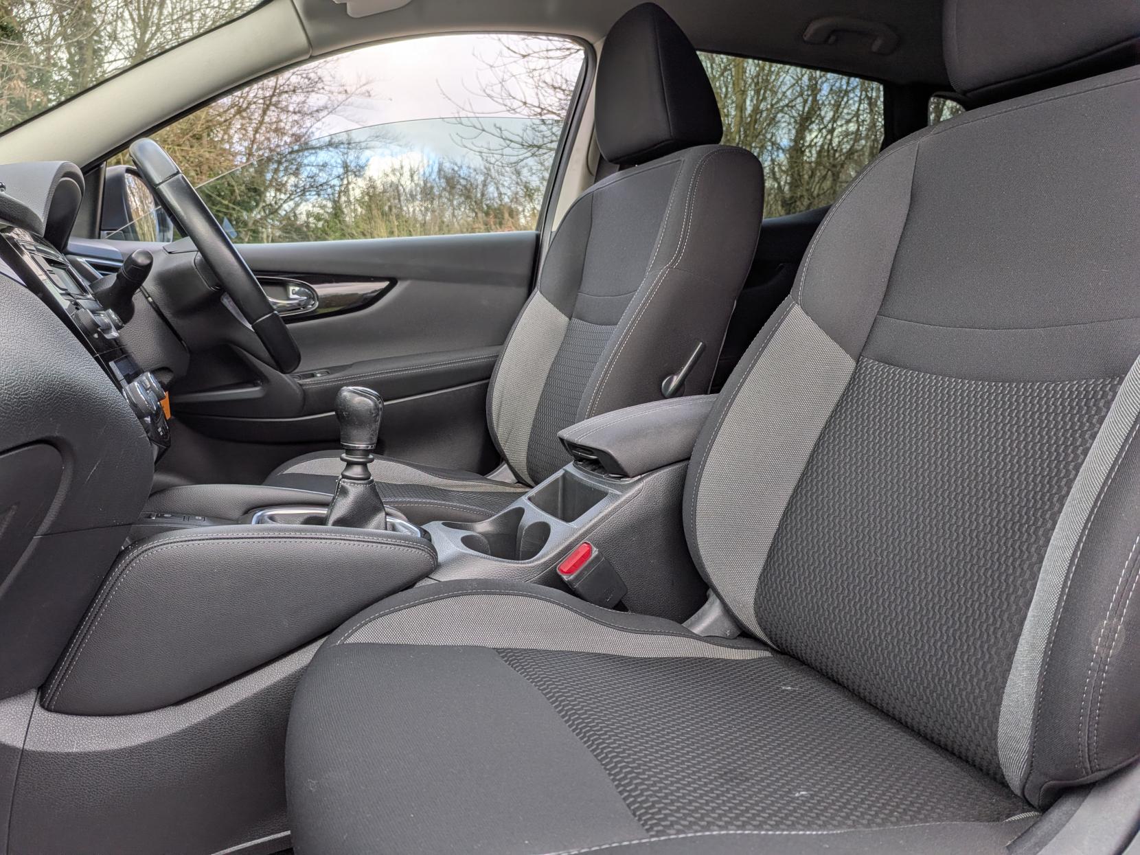 Nissan Qashqai 1.2 DIG-T Acenta SUV 5dr Petrol Manual Euro 6 (s/s) (115 ps)