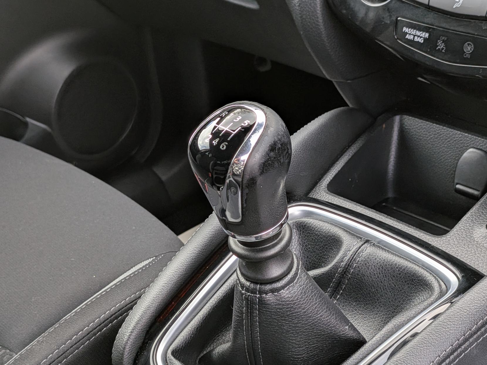 Nissan Qashqai 1.2 DIG-T Acenta SUV 5dr Petrol Manual Euro 6 (s/s) (115 ps)