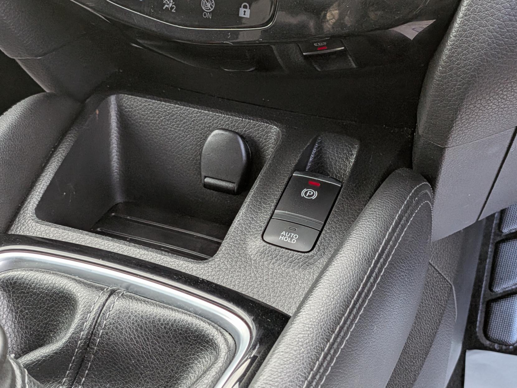 Nissan Qashqai 1.2 DIG-T Acenta SUV 5dr Petrol Manual Euro 6 (s/s) (115 ps)