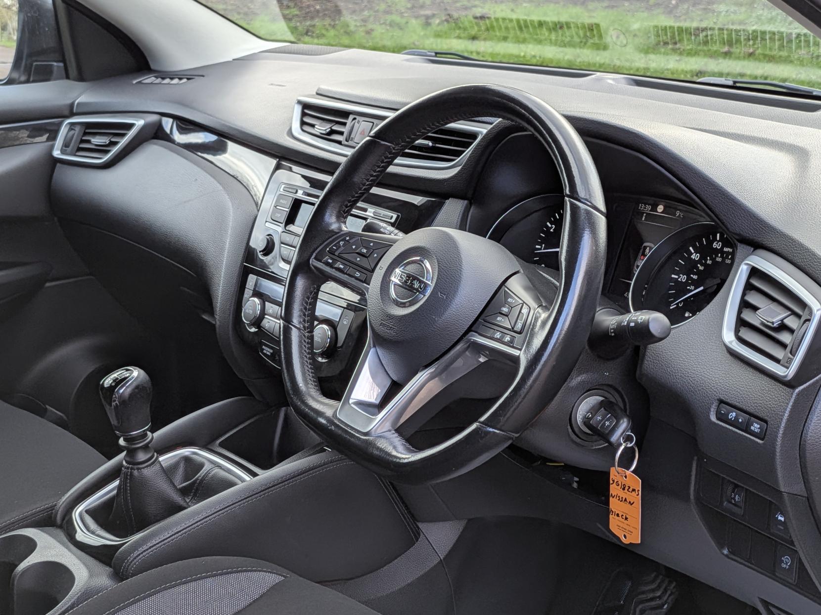 Nissan Qashqai 1.2 DIG-T Acenta SUV 5dr Petrol Manual Euro 6 (s/s) (115 ps)