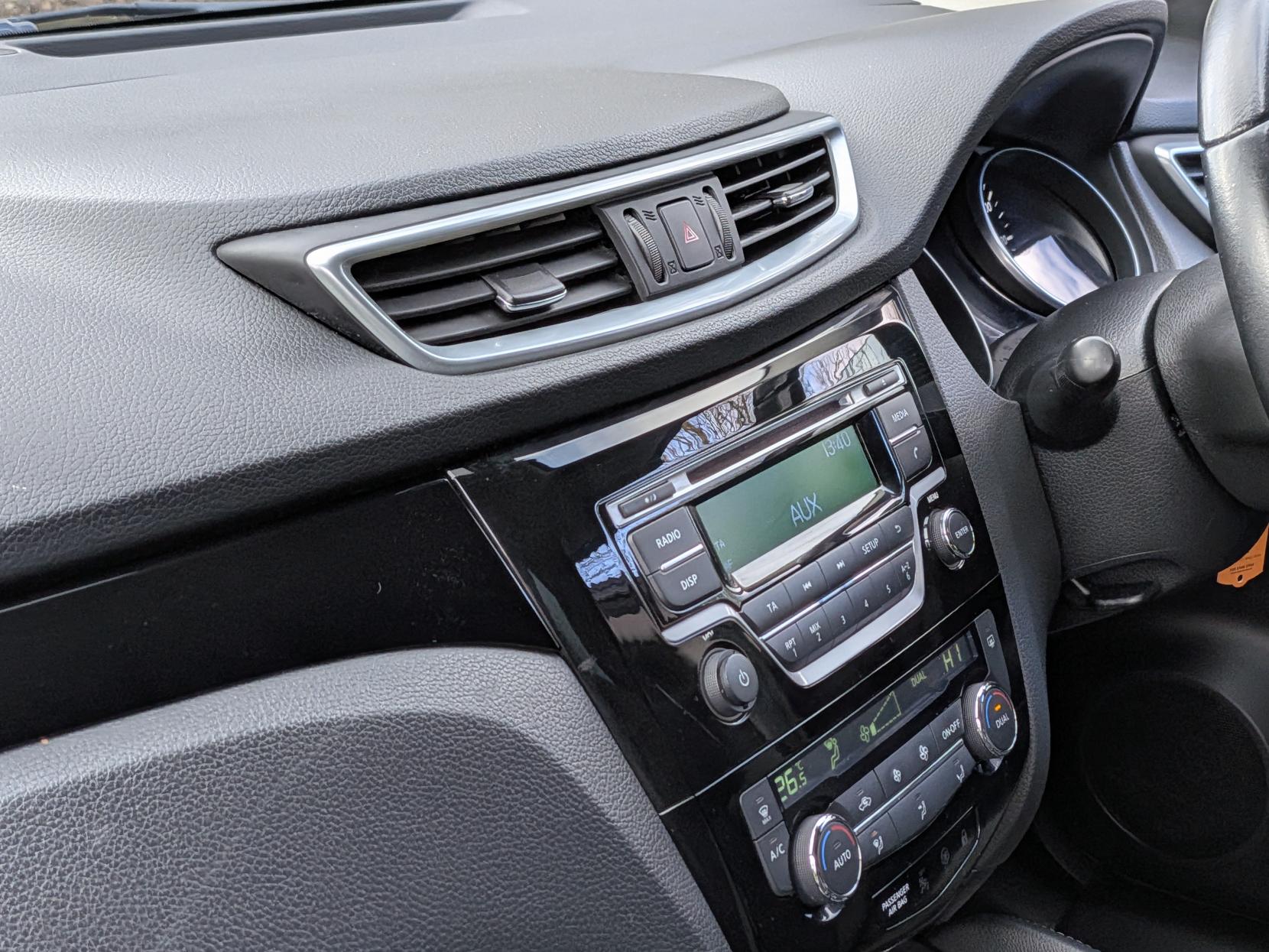 Nissan Qashqai 1.2 DIG-T Acenta SUV 5dr Petrol Manual Euro 6 (s/s) (115 ps)