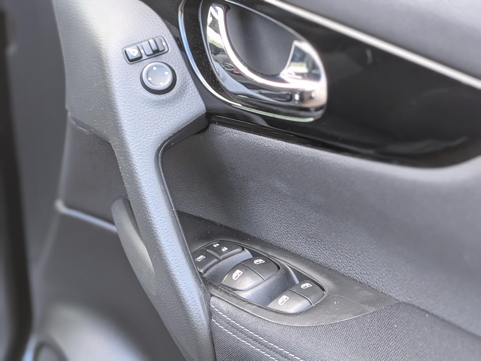 Nissan Qashqai 1.2 DIG-T Acenta SUV 5dr Petrol Manual Euro 6 (s/s) (115 ps)