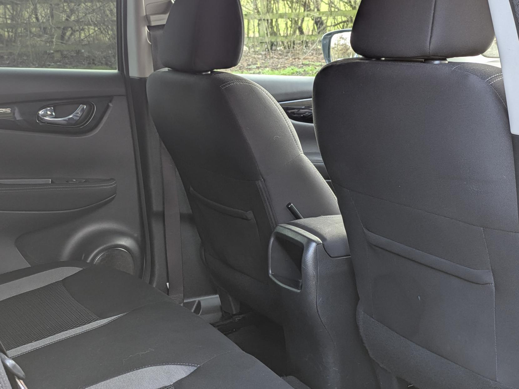 Nissan Qashqai 1.2 DIG-T Acenta SUV 5dr Petrol Manual Euro 6 (s/s) (115 ps)