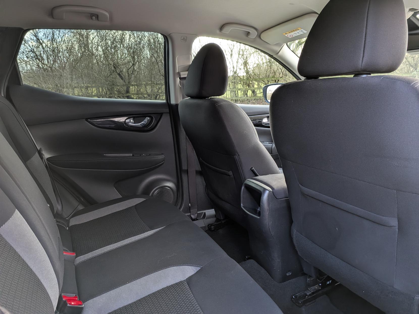 Nissan Qashqai 1.2 DIG-T Acenta SUV 5dr Petrol Manual Euro 6 (s/s) (115 ps)