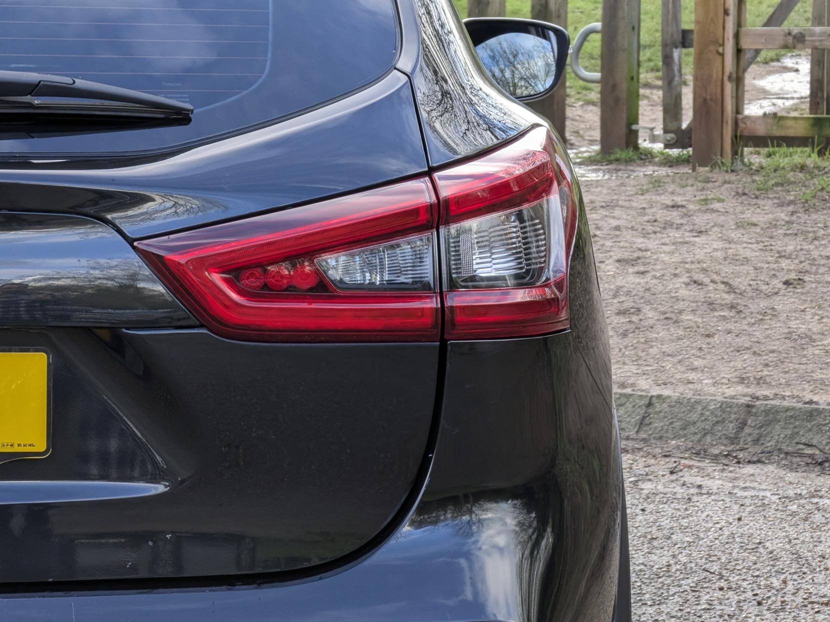 Nissan Qashqai 1.2 DIG-T Acenta SUV 5dr Petrol Manual Euro 6 (s/s) (115 ps)