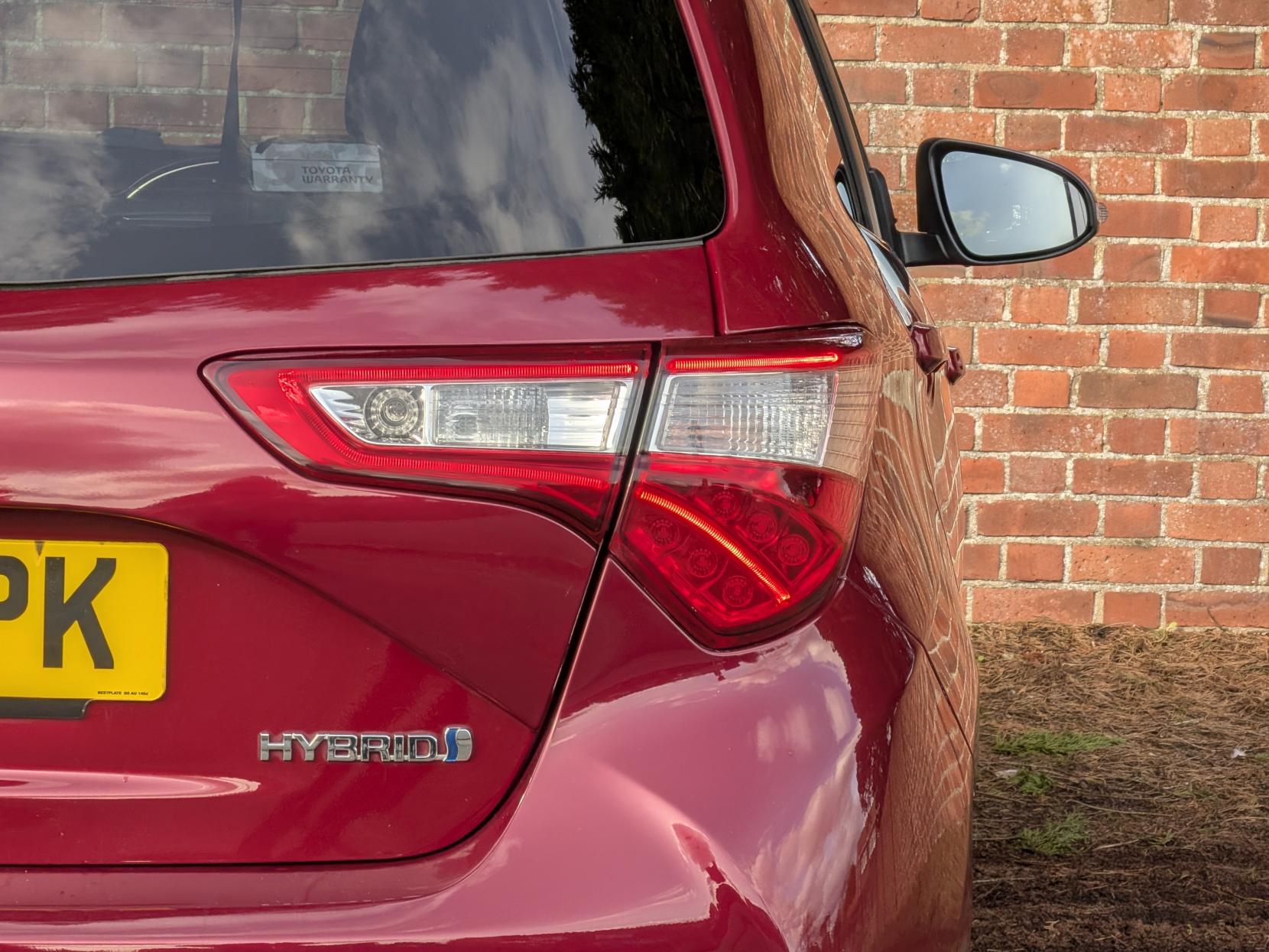 Toyota Yaris 1.5 VVT-h Excel Hatchback 5dr Petrol Hybrid E-CVT Euro 6 (s/s) (100 ps)