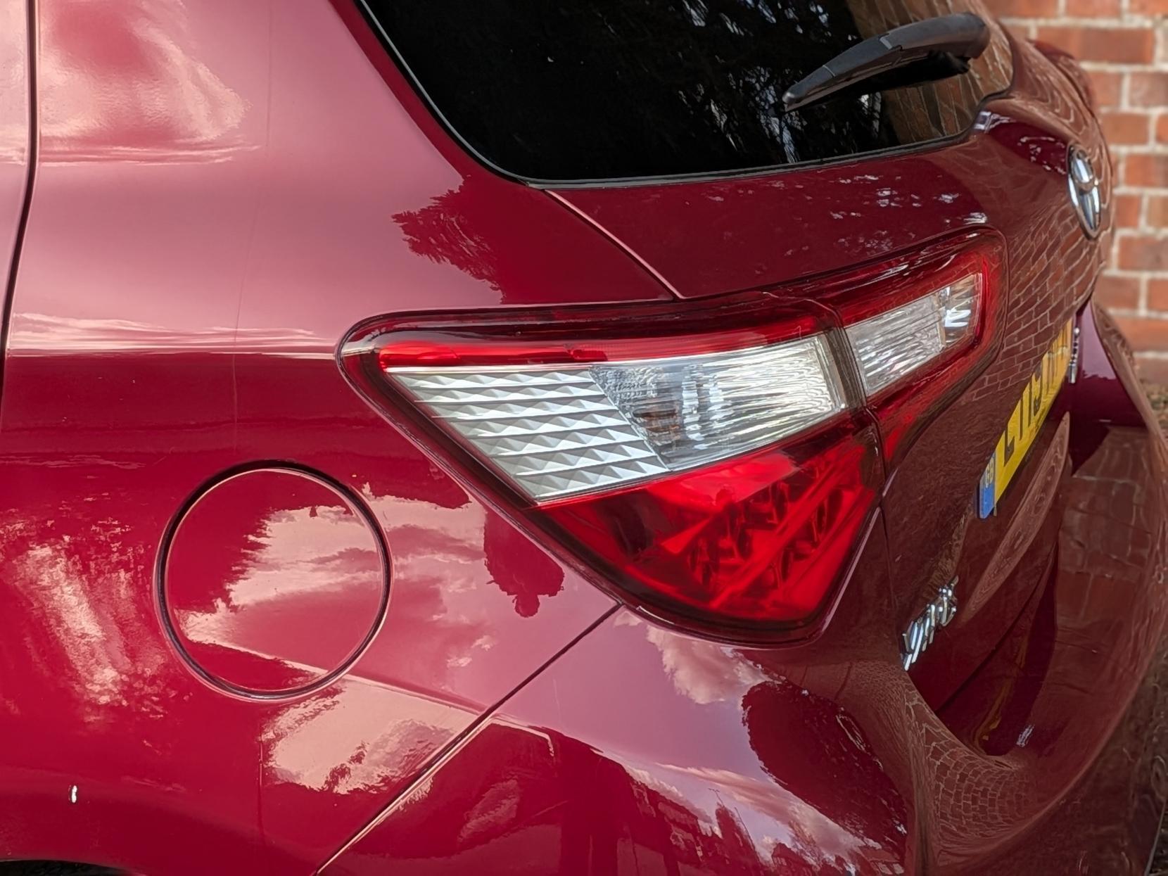 Toyota Yaris 1.5 VVT-h Excel Hatchback 5dr Petrol Hybrid E-CVT Euro 6 (s/s) (100 ps)